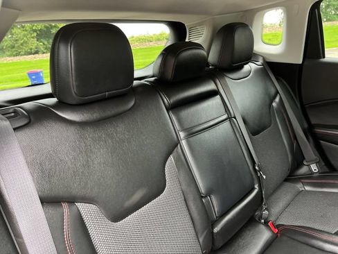 Used 2019 Jeep Compass Trailhawk AWD/4WD image 32