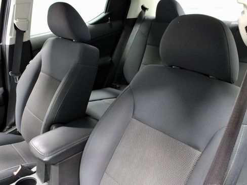Used 2009 Dodge Avenger R/T FWD image 24
