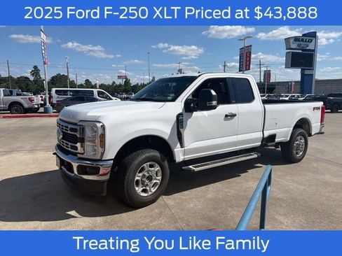 Used 2025 Ford F250 XLT AWD/4WD image 1