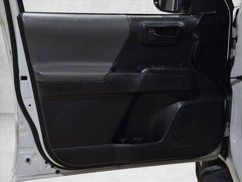 Used 2019 Toyota Tacoma SR w/ SR Convenience Package RWD image 6