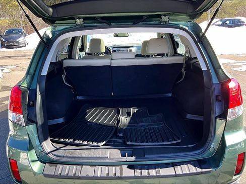 Used 2012 Subaru Outback 3.6R Limited image 34