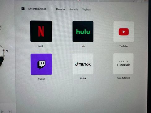 Used 2022 Tesla Model Y Performance image 19