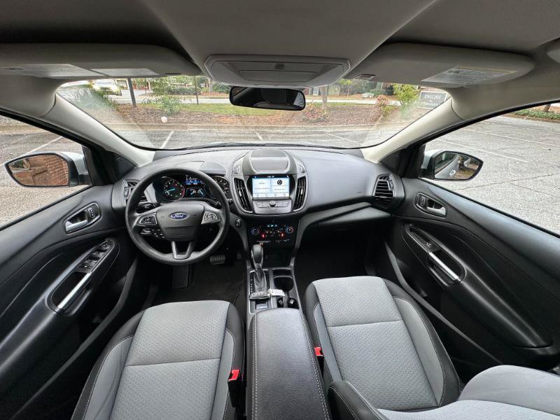 Used 2019 Ford Escape SE FWD image 40