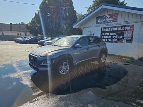 Used 2019 Hyundai Kona SE AWD/4WD image 5