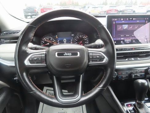 Used 2022 Jeep Compass Limited image 33