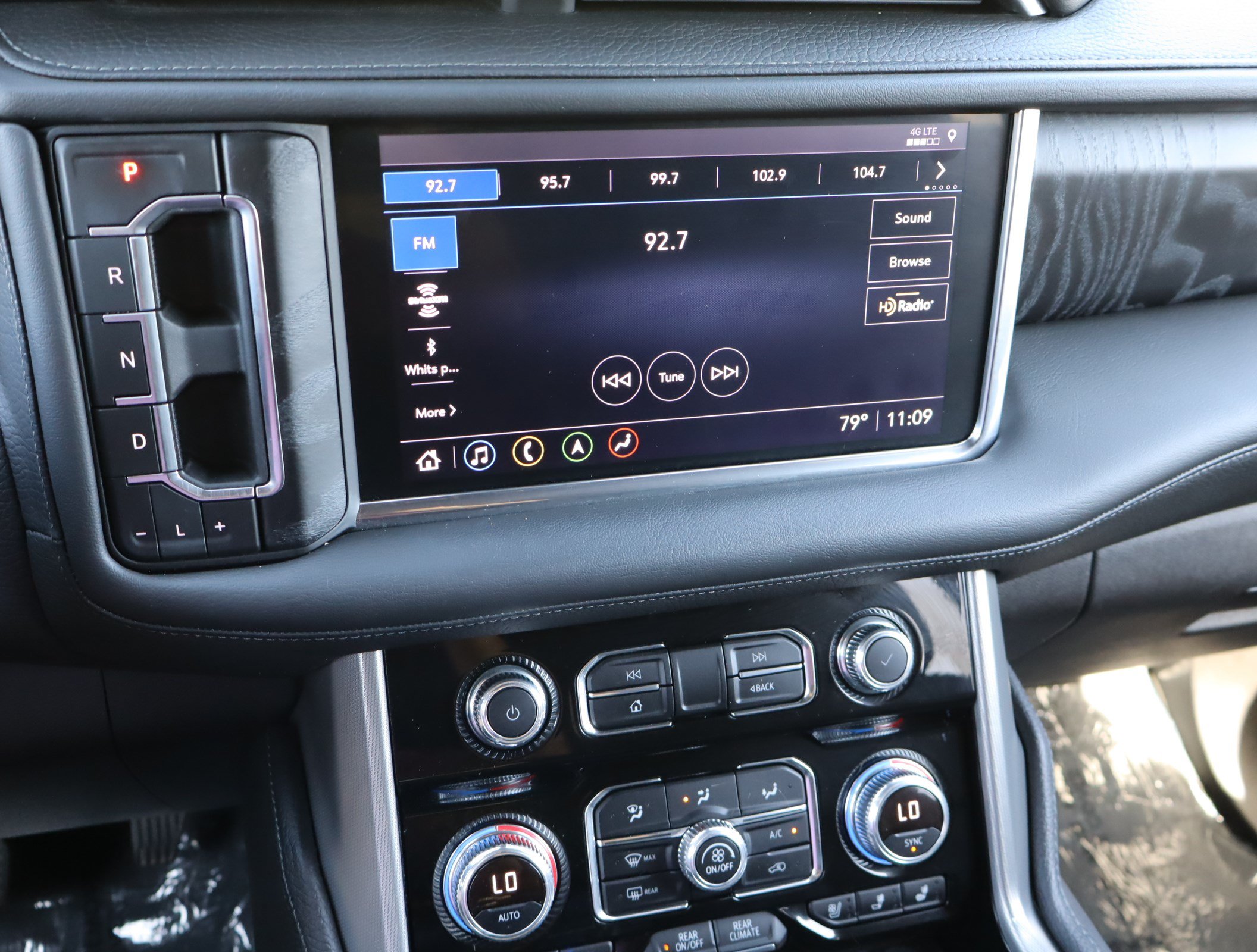 Used 2021 GMC Yukon XL Denali w/ Denali Premium Package AWD/4WD image 27