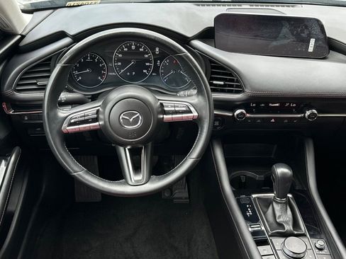 Used 2023 MAZDA MAZDA3 s FWD image 13