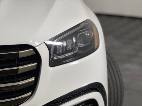 New 2026 Mercedes-Benz GLS 450 4MATIC image 7