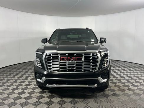Used 2025 GMC Yukon Denali image 10