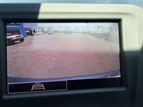 Used 2024 Chevrolet Equinox LS FWD image 32