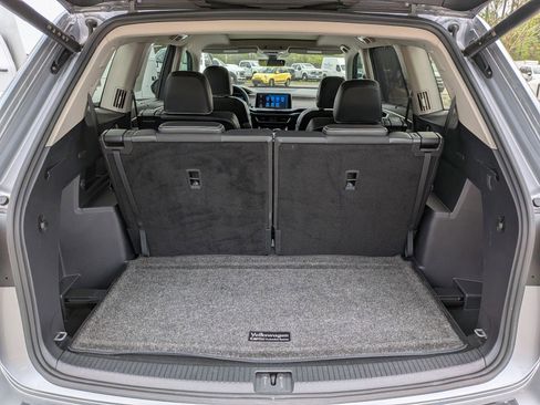 Used 2024 Volkswagen Atlas SEL Premium R-Line AWD/4WD image 7
