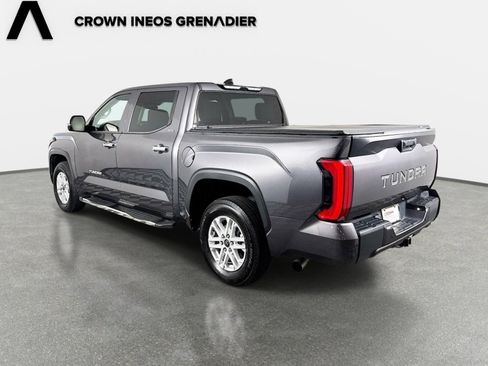 Used 2022 Toyota Tundra SR5 w/ Convenience Package RWD image 8