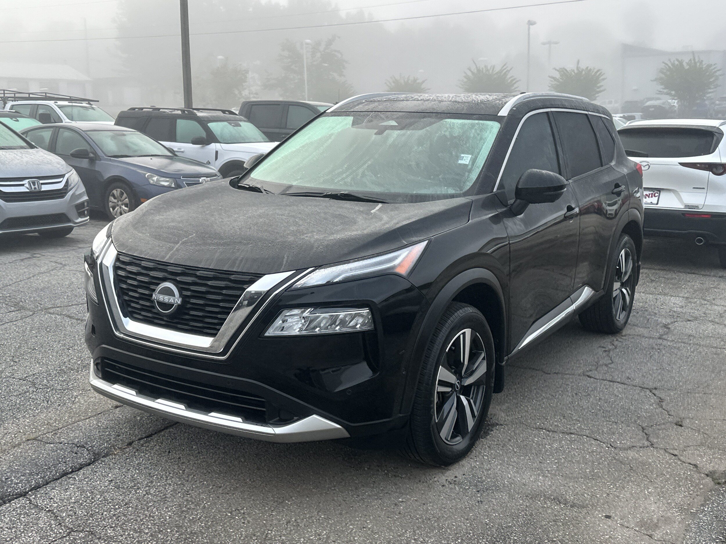 Used 2023 Nissan Rogue Platinum w/ Platinum Premium Package FWD image 3
