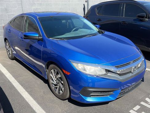 Used 2017 Honda Civic EX image 2