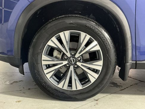 Used 2023 Nissan Rogue SV w/ SV Premium B Package image 20