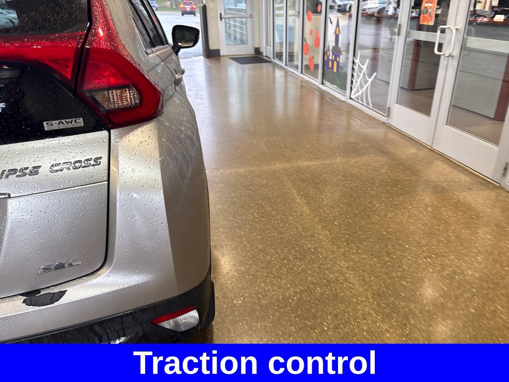 Used 2018 Mitsubishi Eclipse Cross SEL AWD/4WD image 5