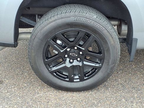 Used 2025 Chevrolet Silverado 1500 Custom w/ LPO, Dark Essentials Package RWD image 10