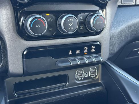Used 2022 RAM 1500 Big Horn image 18
