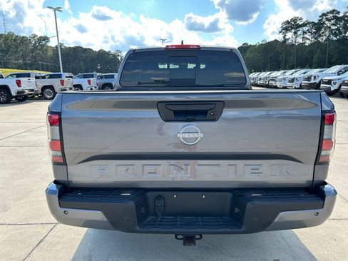 Used 2025 Nissan Frontier SV w/ SV Convenience Package RWD image 6