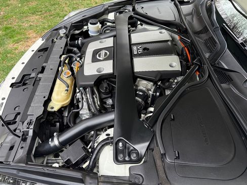 Used 2020 Nissan 370Z Coupe image 60