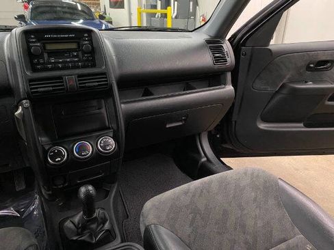 Used 2004 Honda CR-V EX image 21