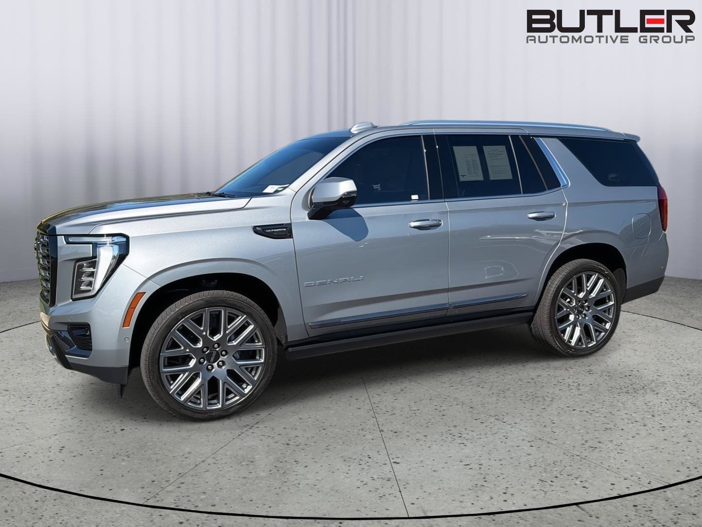 Used 2026 GMC Yukon Denali Ultimate AWD/4WD image 3