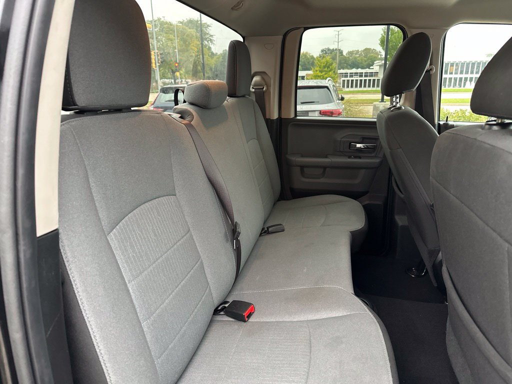 Used 2024 RAM 1500 Classic SLT AWD/4WD image 39