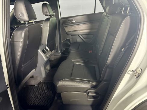 Certified 2022 Volkswagen Atlas Cross Sport SEL R-Line AWD/4WD image 21