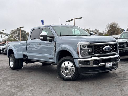 Used 2025 Ford F450 Lariat w/ Lariat Ultimate Package AWD/4WD image 2