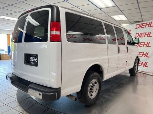 Used 2024 Chevrolet Express 3500 LS w/ Chrome Appearance Package RWD image 5