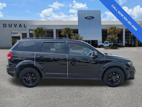 Used 2020 Dodge Journey SE w/ Blacktop Package FWD image 3
