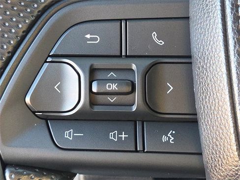 Used 2025 Toyota Tacoma SR5 image 29