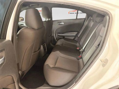 Used 2022 Dodge Charger SXT RWD image 12