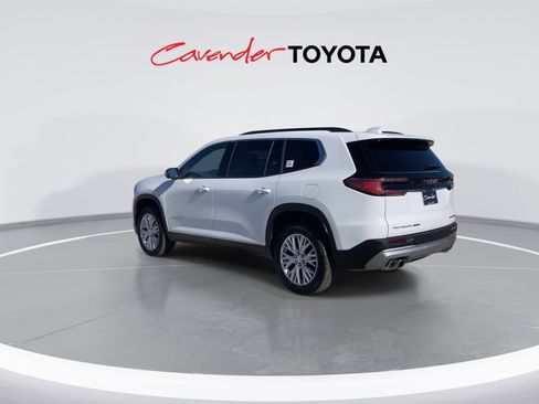 Used 2024 GMC Acadia Elevation image 6