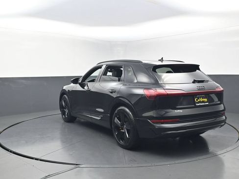 Used 2022 Audi e-tron Premium Plus w/ Premium Plus Package AWD/4WD image 6