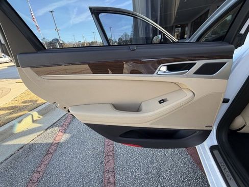 Used 2015 Hyundai Genesis 3.8 w/ Option Group 03 image 15