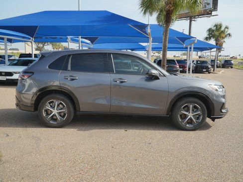 Used 2025 Honda HR-V EX-L image 4