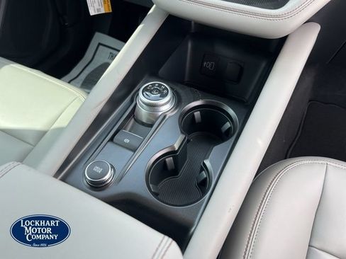 New 2026 Ford Explorer Active w/ Active Comfort Package RWD image 24