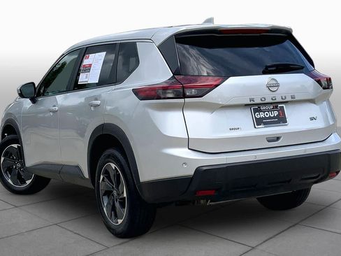 Used 2024 Nissan Rogue SV FWD image 12