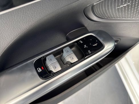 Used 2023 Mercedes-Benz C 300 4MATIC Sedan image 36