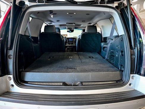 Used 2016 Cadillac Escalade Luxury AWD/4WD image 24