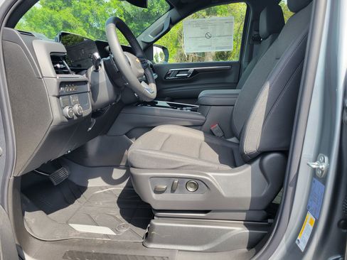New 2026 Chevrolet Suburban LS RWD image 30