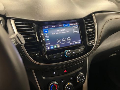 Used 2022 Chevrolet Trax LT w/ Driver Confidence Package AWD/4WD image 14