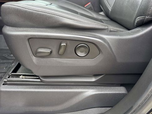 Used 2023 GMC Sierra 1500 SLT w/ SLT Premium Package image 27