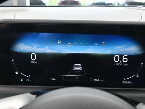 Used 2024 Kia Seltos EX FWD image 28