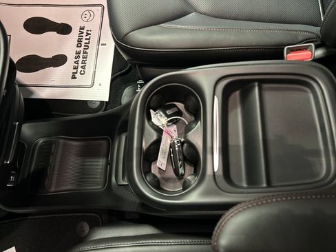 New 2027 Chrysler Pacifica Select FWD image 19