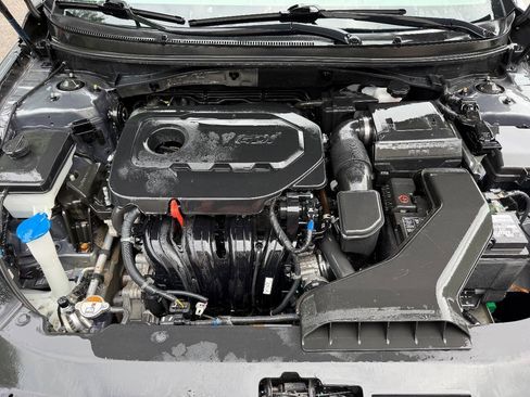 Used 2018 Hyundai Sonata SEL w/ Tech Package 02 FWD image 8