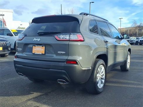 Certified 2022 Jeep Cherokee Latitude Lux w/ Sun & Sound Group image 3