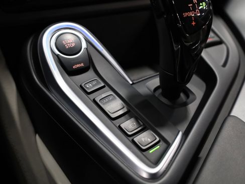 Used 2015 BMW i8 image 33