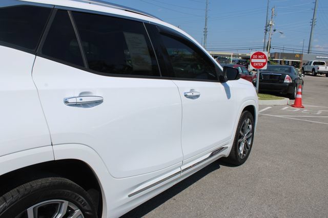 Used 2019 GMC Terrain Denali w/ Comfort Package FWD image 47